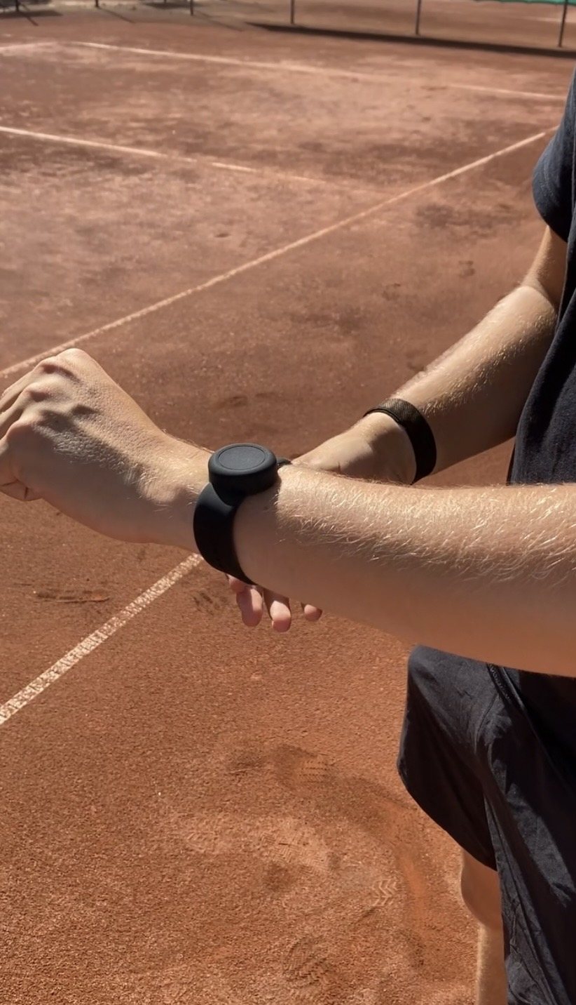 CourtMoments Wrist Button